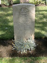 Cairo War Memorial Cemetery - Doyle, J